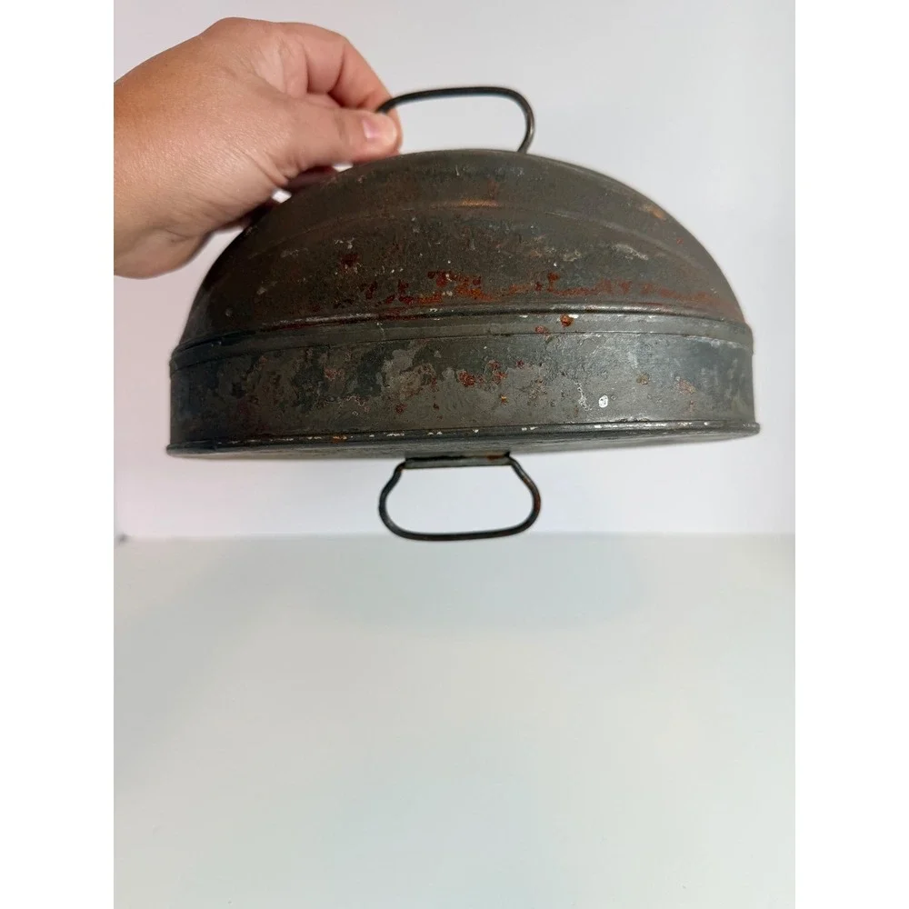 Vintage Pudding tin mold melon shaped, rusty‎ crusty country core decor